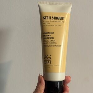 AG Care Set It Straight Argan Straightening Lotion - Black and Cream